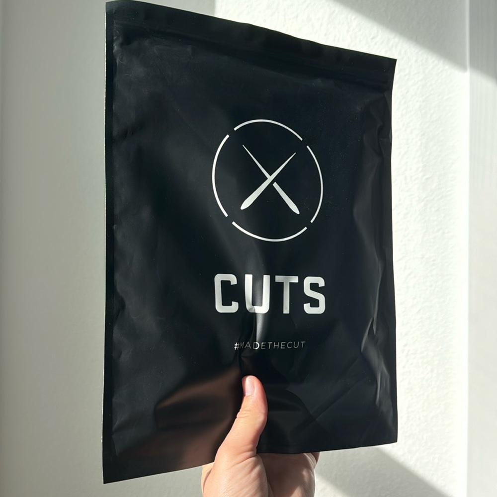 CUTS tomboy tee in black (S)